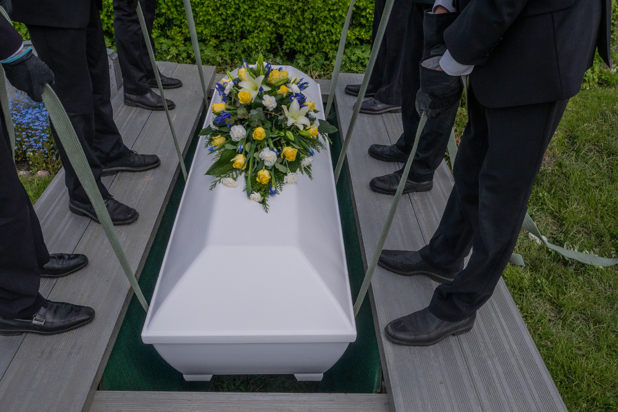 Na co zwrócić uwagę przy wyborze zakładu pogrzebowego?